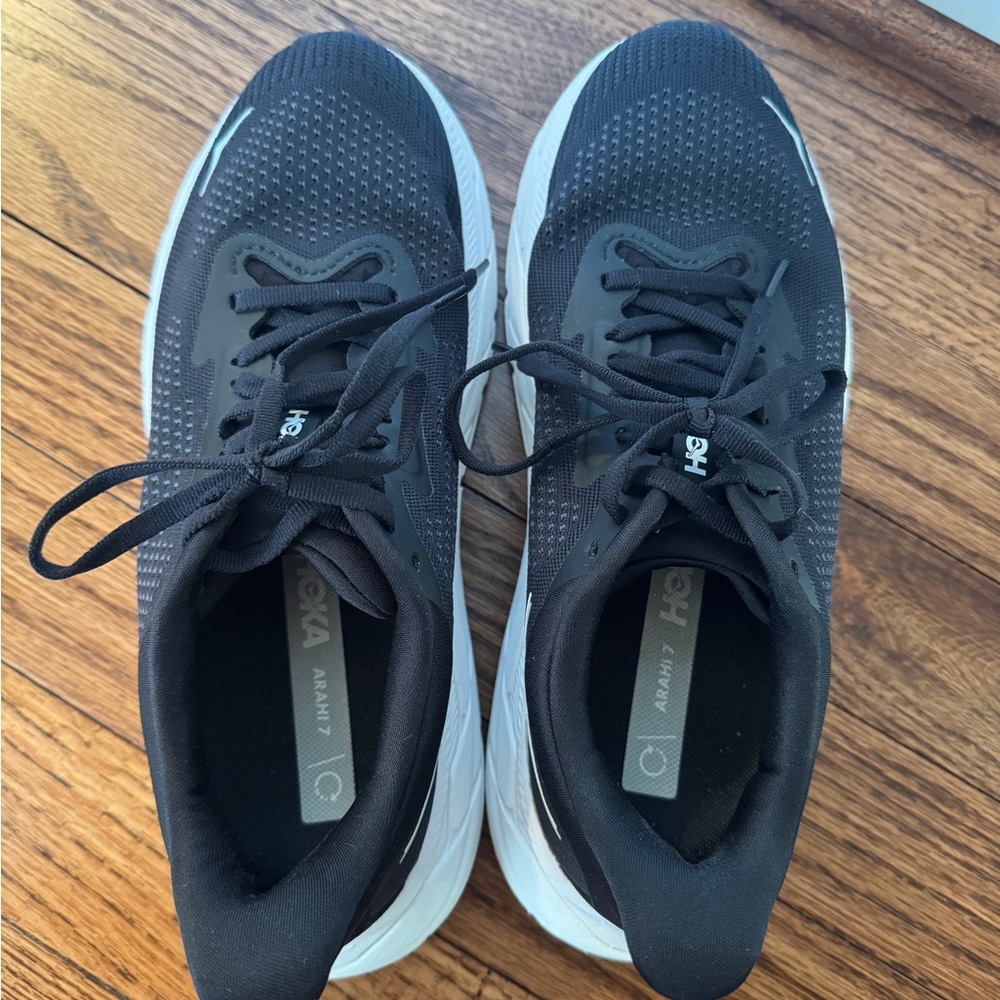 Hoka ARAHI 7, SIZE 7.5 WIDE - Picture 7 of 7